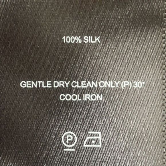 Luxe Deluxe 100% SILK Tie Front Blouse - Picture 6 of 7